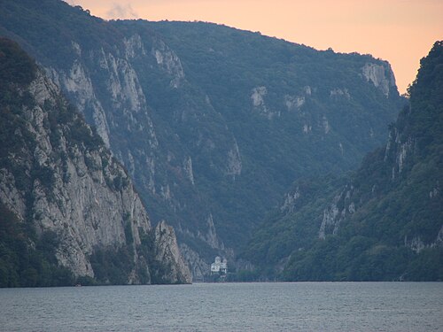 Porțile de Fier & Clisura Dunării: Evening at Danube gorge