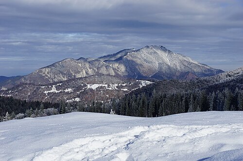 Postăvaru & Piatra Mare: Postăvaru mountain, Romania - Flickr - xulescu g