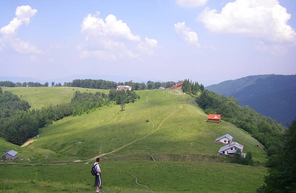 Balcanul Central: Pleven hut-хижа Плевен - panoramio (1)