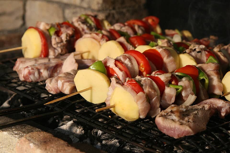 Podurile Minunate (Ciudnite Mostove): Bulgarian barbecue from the Rhodopes