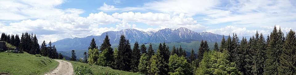 Postăvaru & Piatra Mare: Bucegi Mountains, Romania (42131056811)