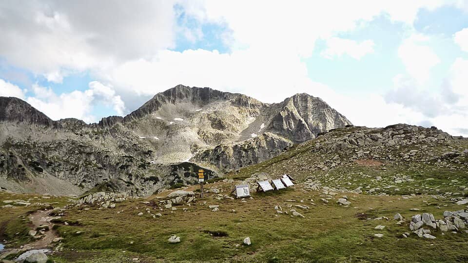 Pirin: Bansko și Vihren: От заслон Тевно ез.-Каменица и Каменишка кукла - panoramio
