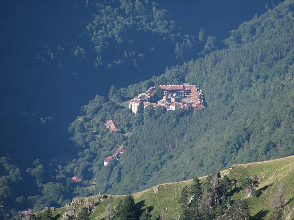 Rila: Cele Șapte Lacuri și Musala: Rila Monastery from Rila mountains