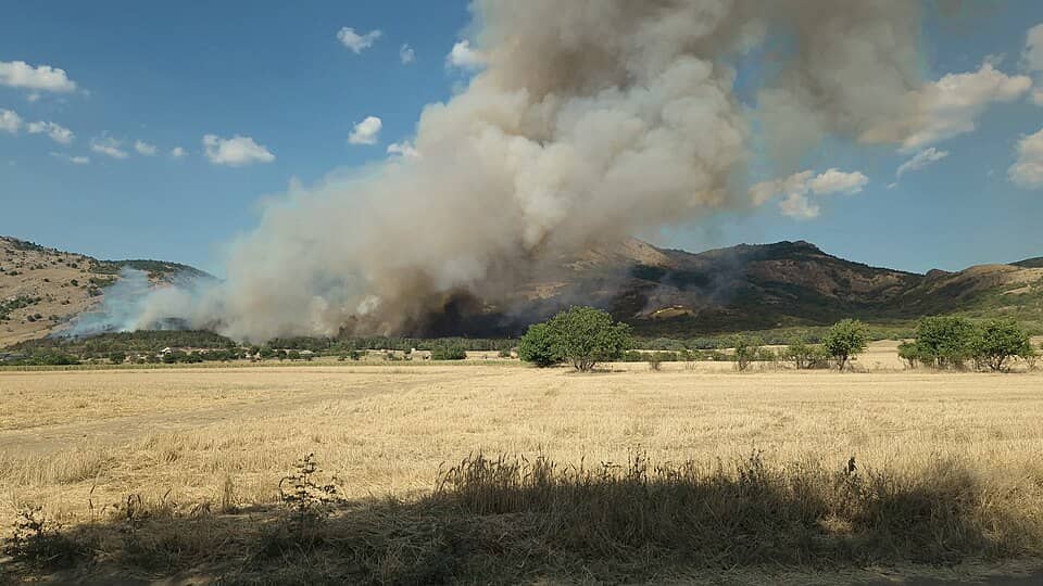 Munții Măcinului: Măcin Mountains July Wildfire