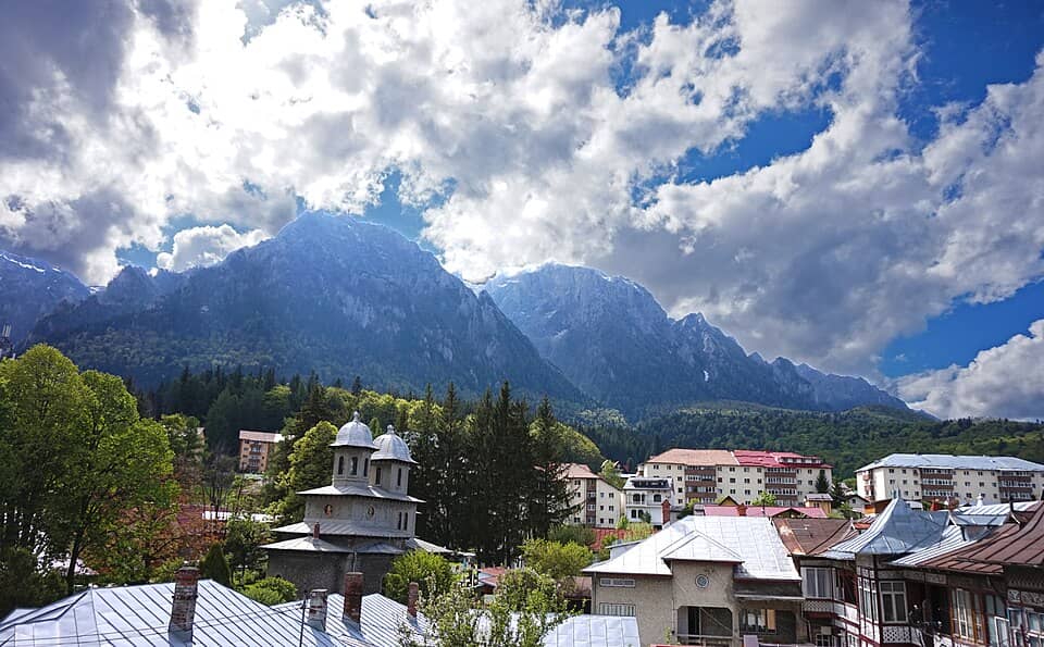 Bucegi: Busteni and mountains