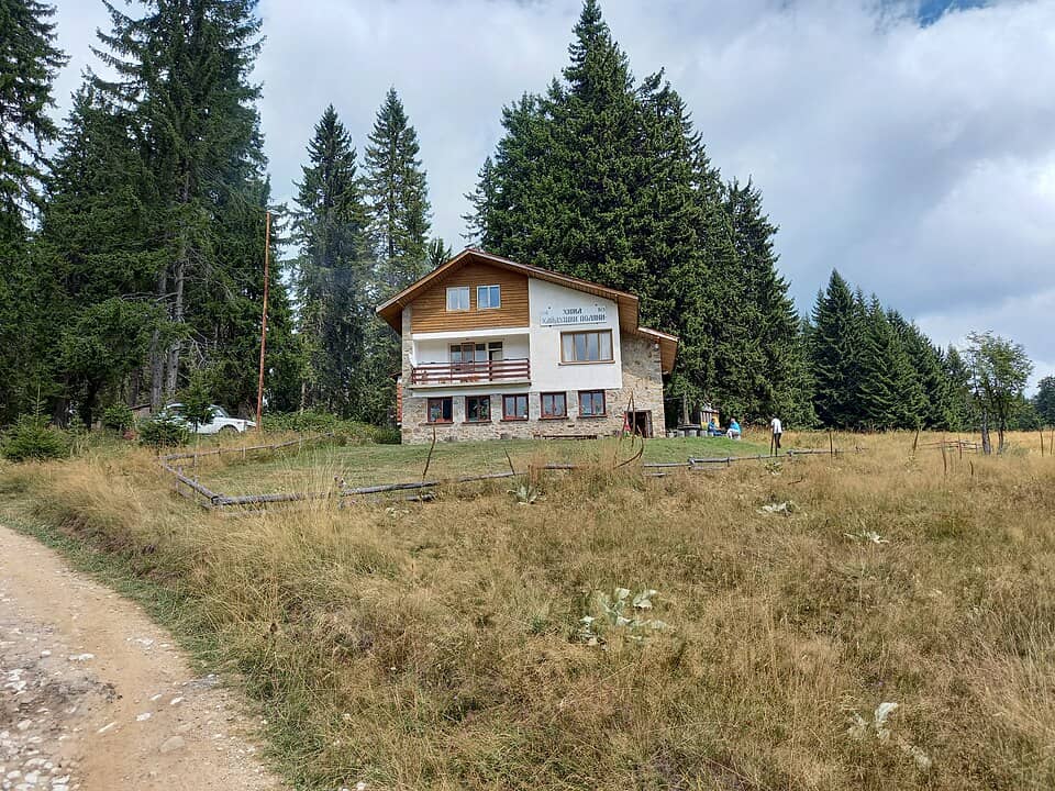 Pamporovo, Rojen și Smolian: Haydushki polyani hut