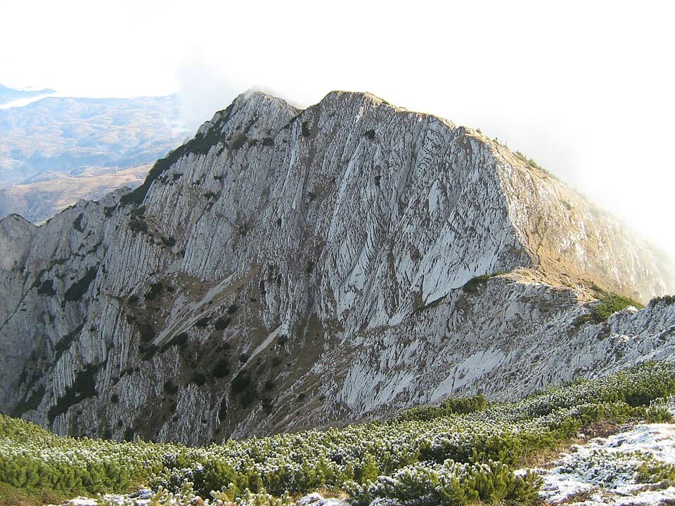 Piatra Craiului: Abrupt - panoramio