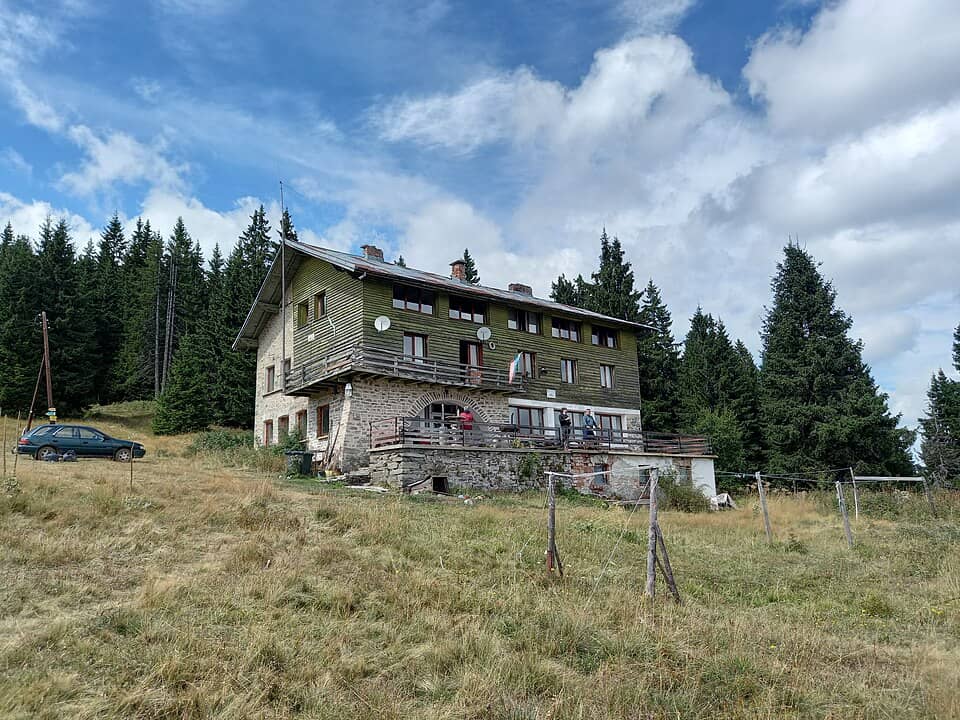 Pamporovo, Rojen și Smolian: Prespa hut