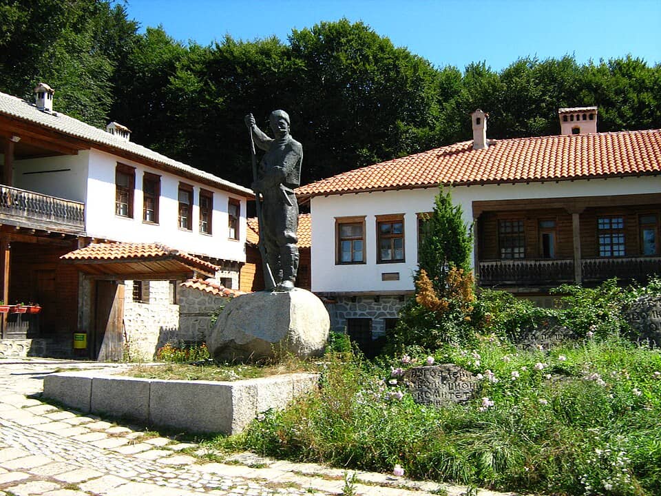 Sredna Gora: Hisarya, Bulgaria - panoramio