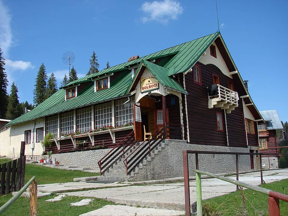 Bucegi: Cabana Bolboci - panoramio