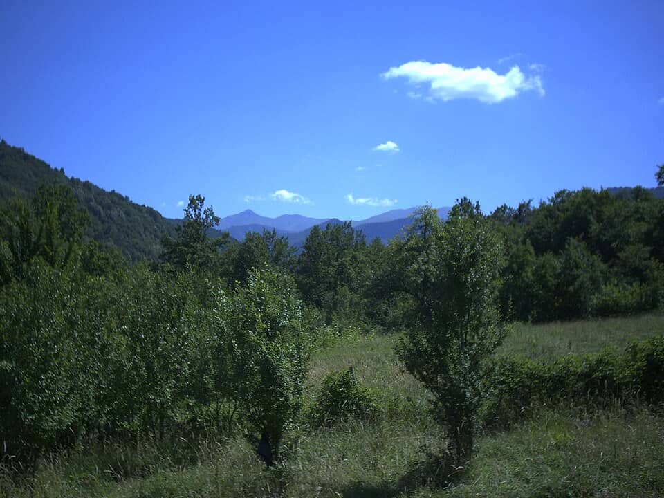 Balcanul Central: Cherni Osam View to Ambaritsa peak - panoramio