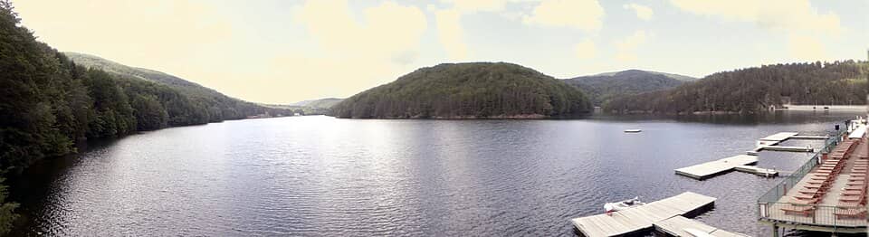 Semenic, Aninei & Nerei-Beușnița: Lago Văliug, panoramo de NE, 1