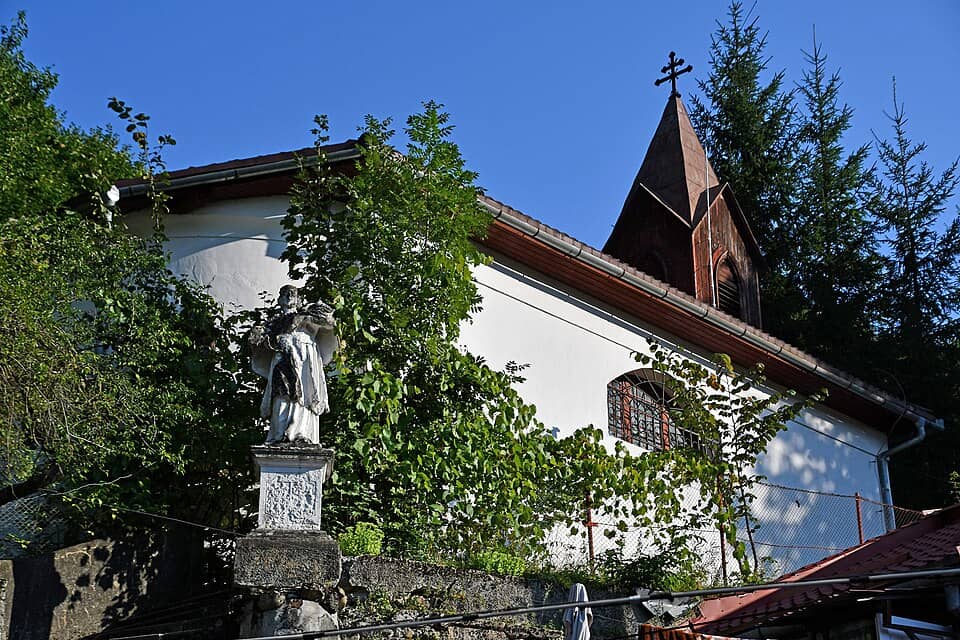 Postăvaru & Piatra Mare: Alsótömös, Nepomuki Szent János-szobor 2024 01