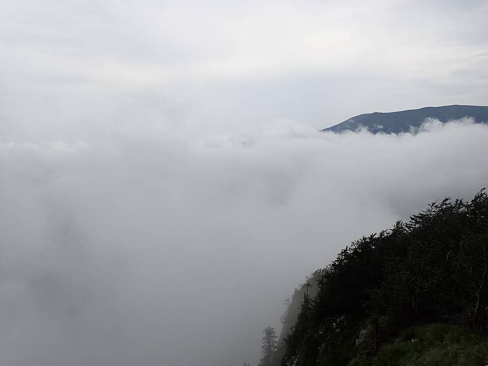 Apuseni: Boga Rocks clouds 01