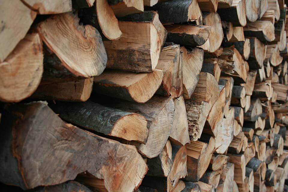 Bodoc & Baraolt: Firewood stacked up