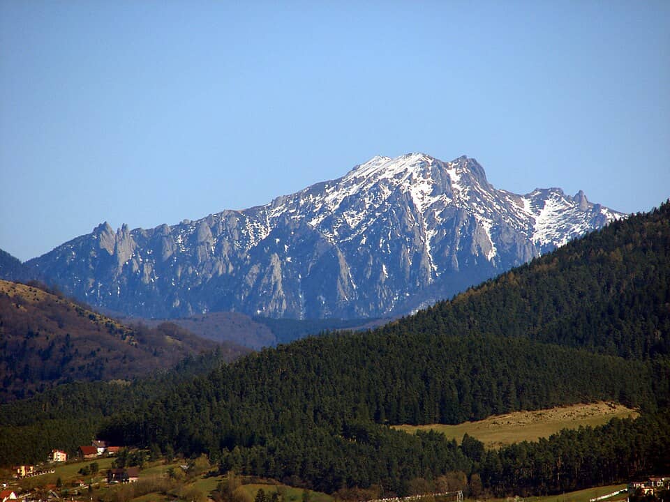 Postăvaru & Piatra Mare: Munţii Ciucaș - panoramio
