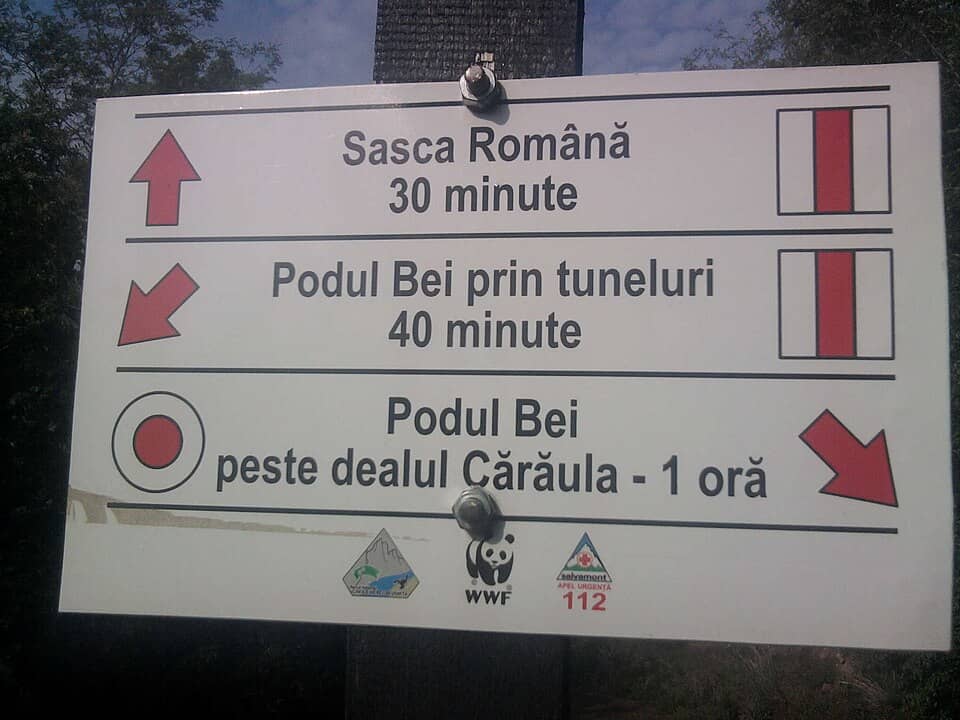Semenic, Aninei & Nerei-Beușnița: Fingerpost Sasca Românâ 30 min