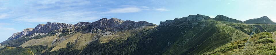 Bucegi: Strungile Mari, Strungile Mici, Șaua Strungulița, Vârful Tătaru, Bucegi Mountains, Romania (52461228062)
