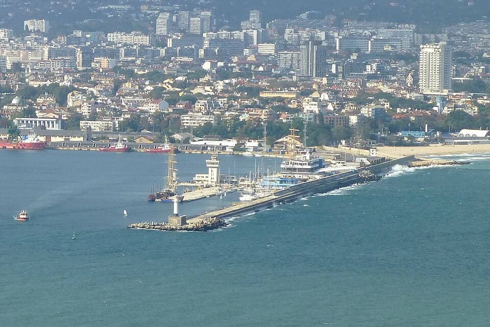 Varna: Galata și Pașa Dere: Varna Eastern breakwater 1