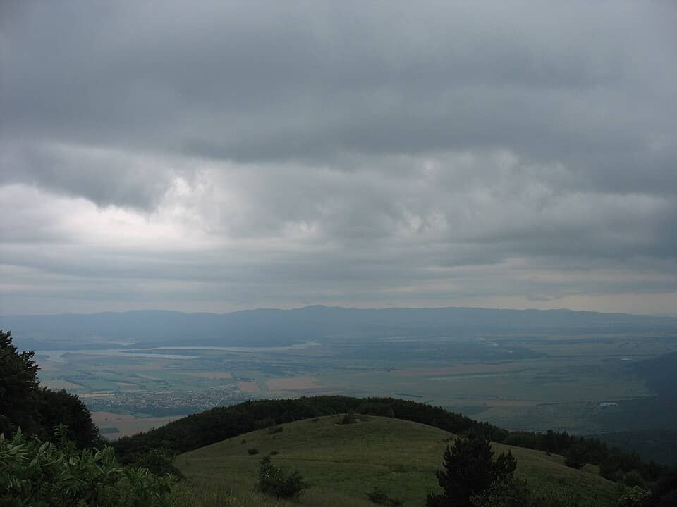 Șipka, Buzludja și Valea Trandafirilor: Uitzicht op Kazanlak - Shipkapas (4759374039)