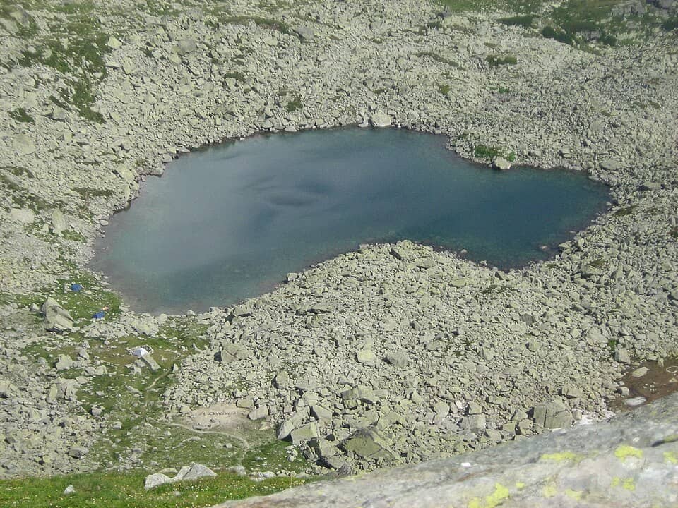 Parâng: Lacul Mandra vazut din Saua Gruiu - panoramio