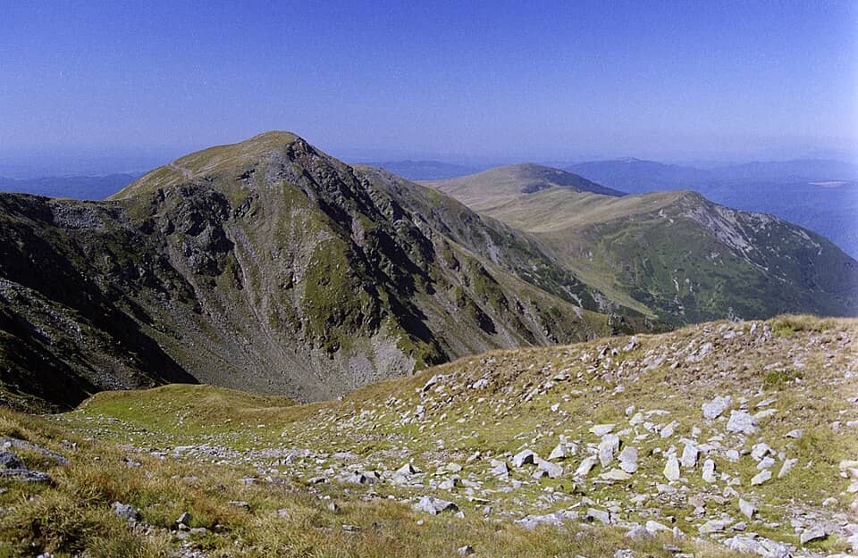 Iezer-Păpușa: Iezer Papusa Mountains
